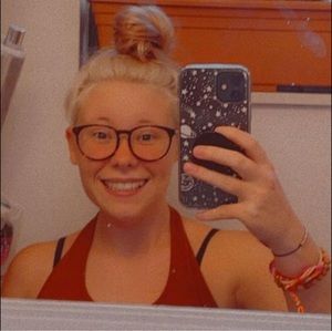 Meet your Posher, Kayla